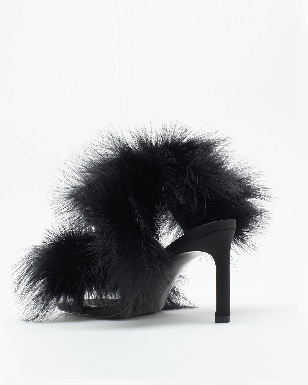 Tina Heel - Image 6